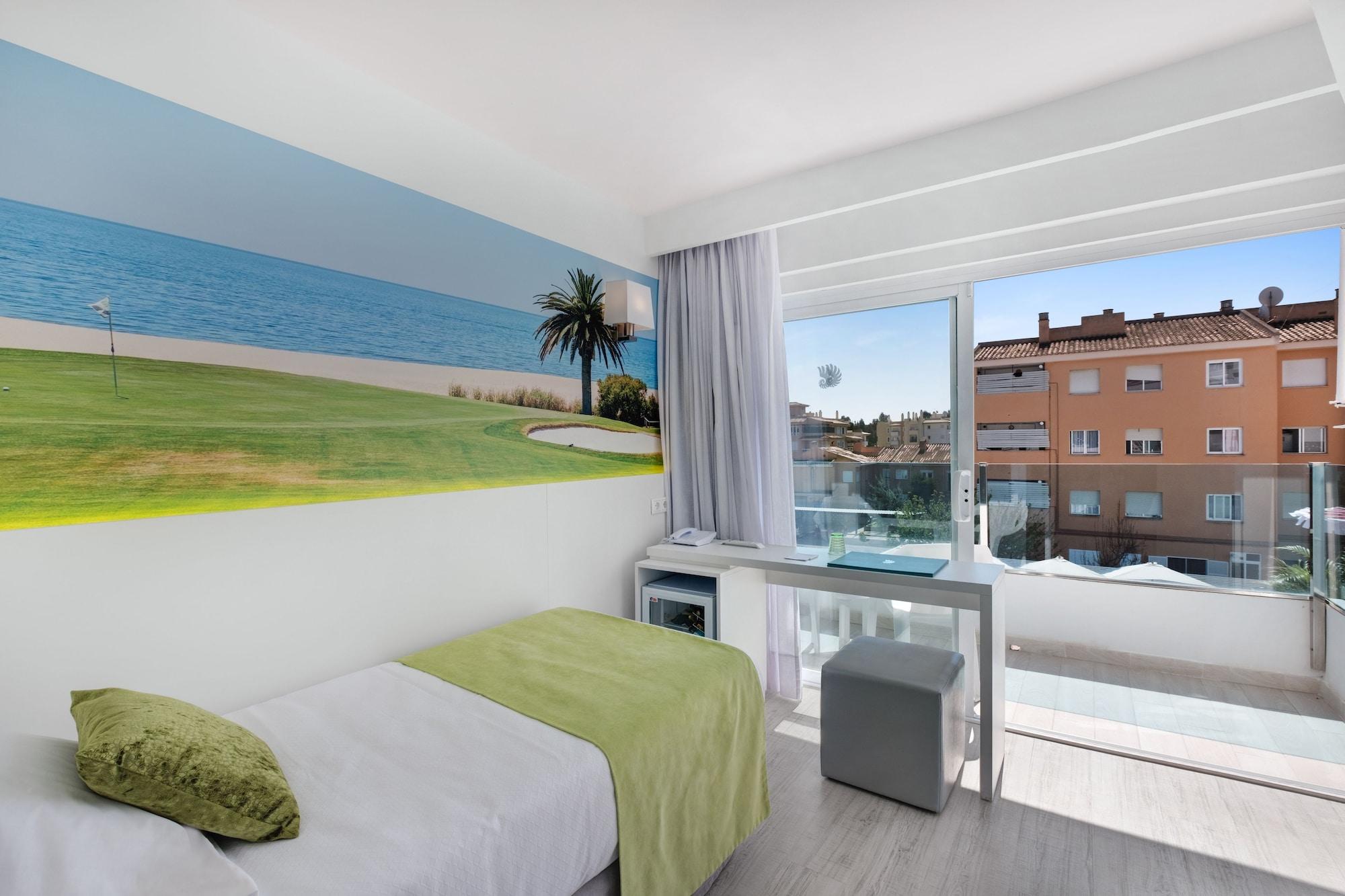 Plaza Boutique - Adults Only. 4*