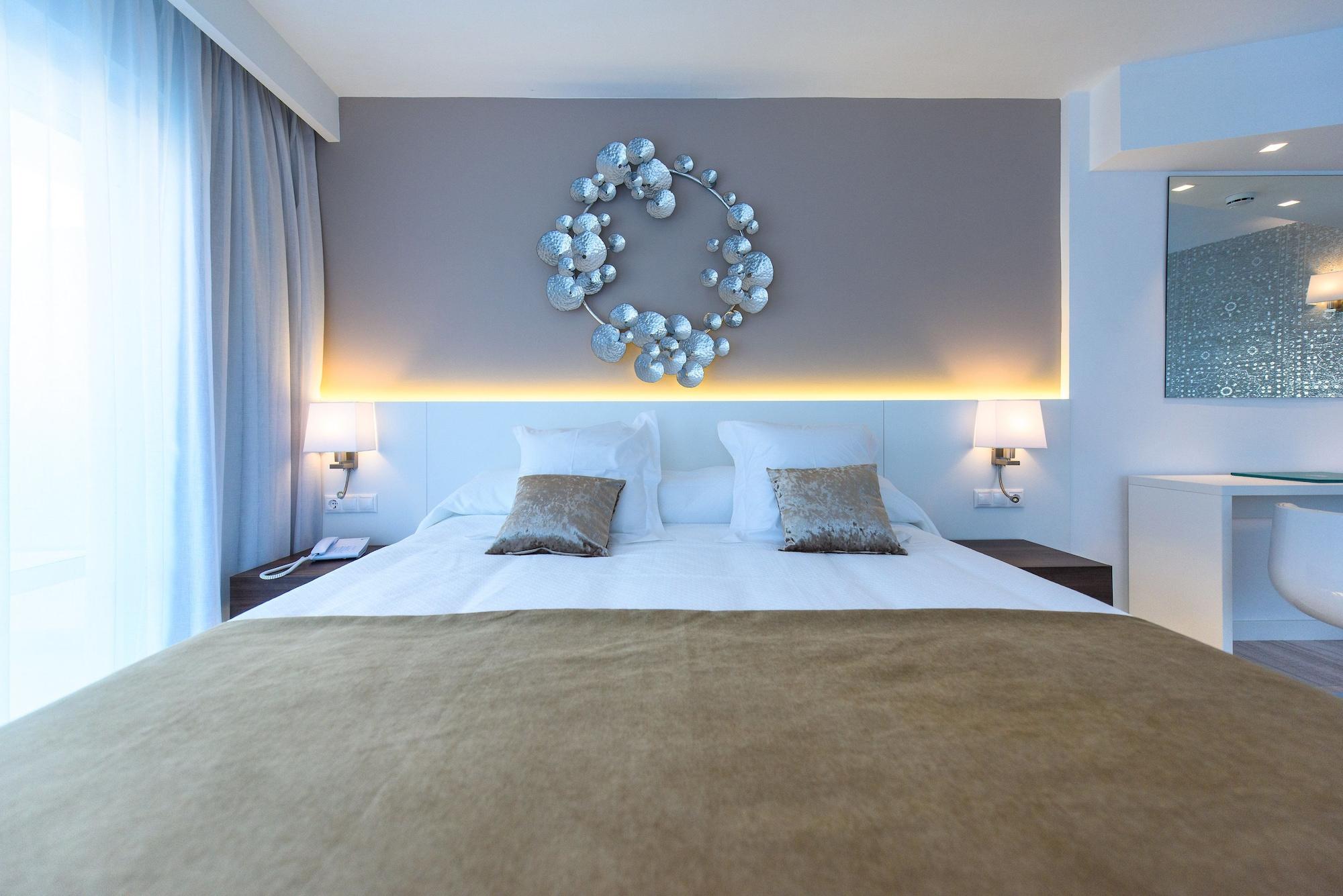 Plaza Boutique - Adults Only. Santa Ponsa