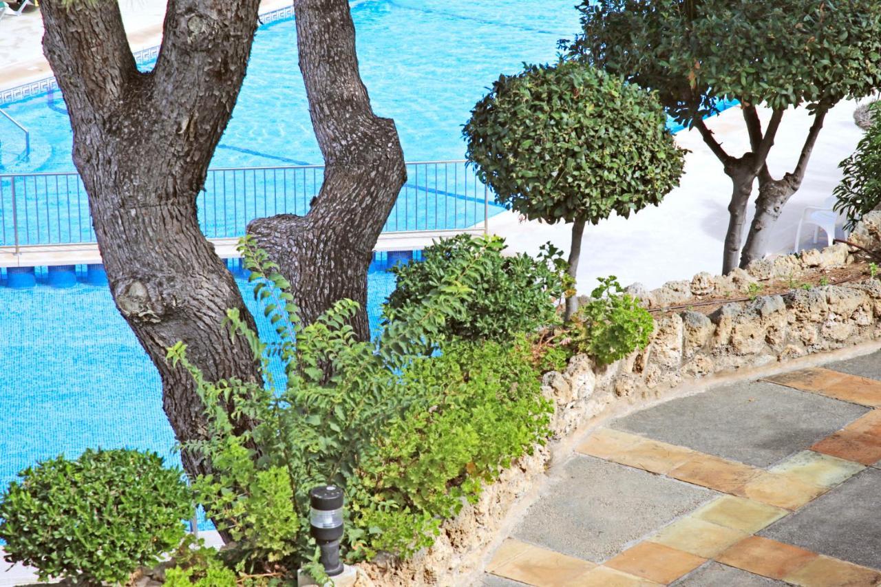 Casablanca Apartments,