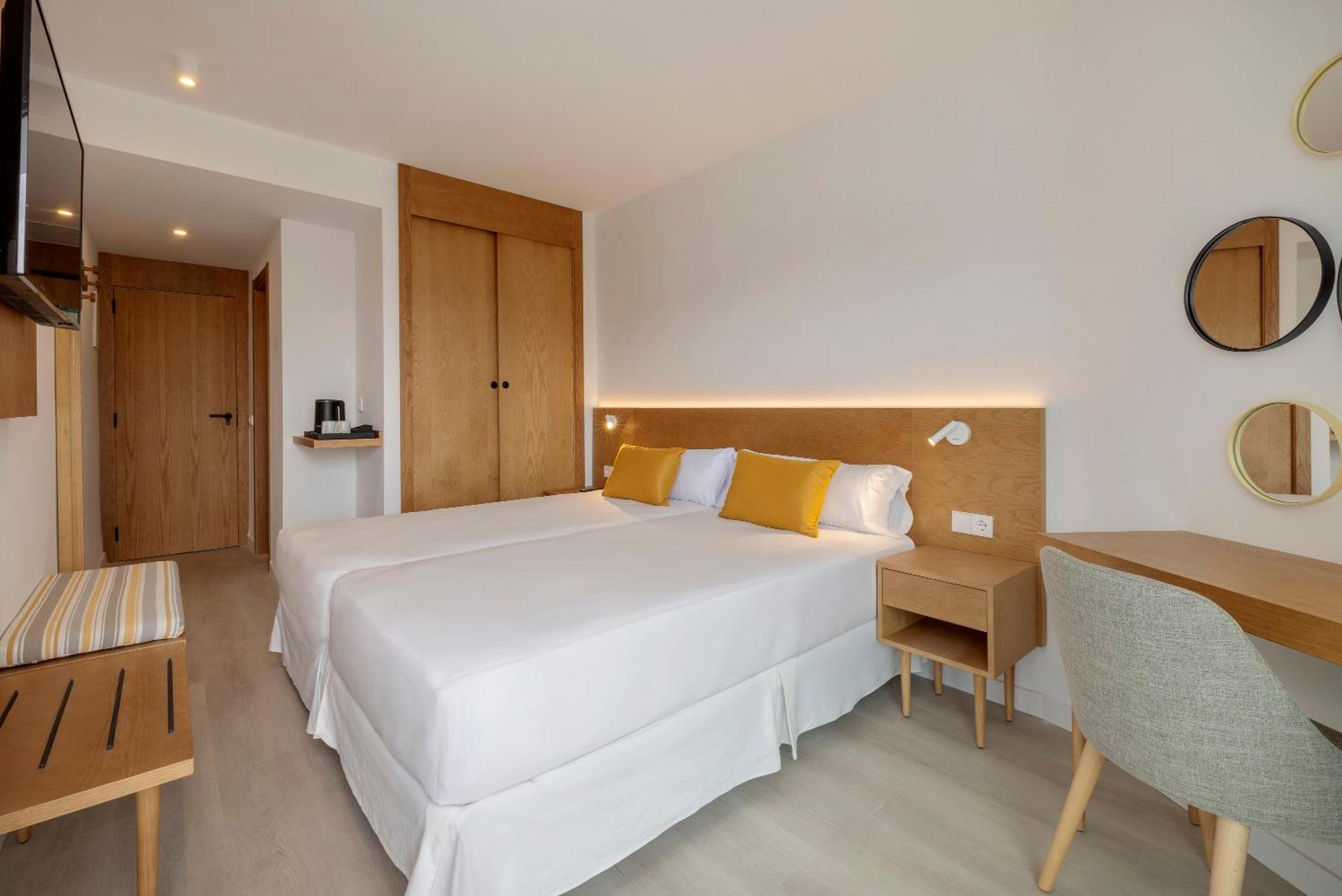 Hm Isabela-adults Only Hotel