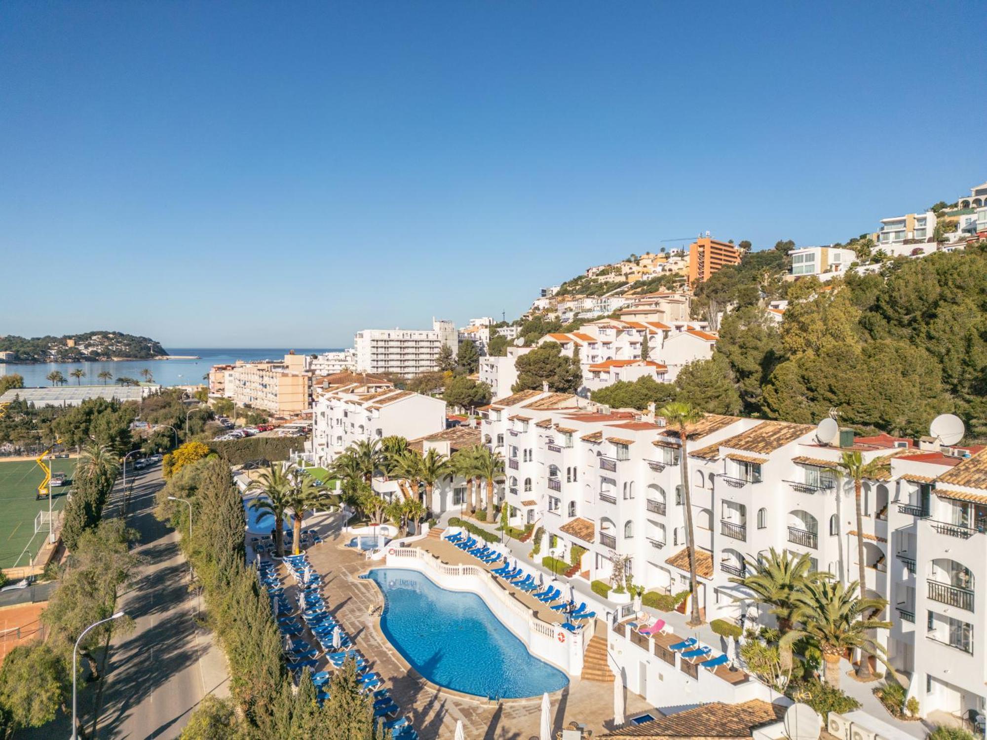Center Apartahotel 3*