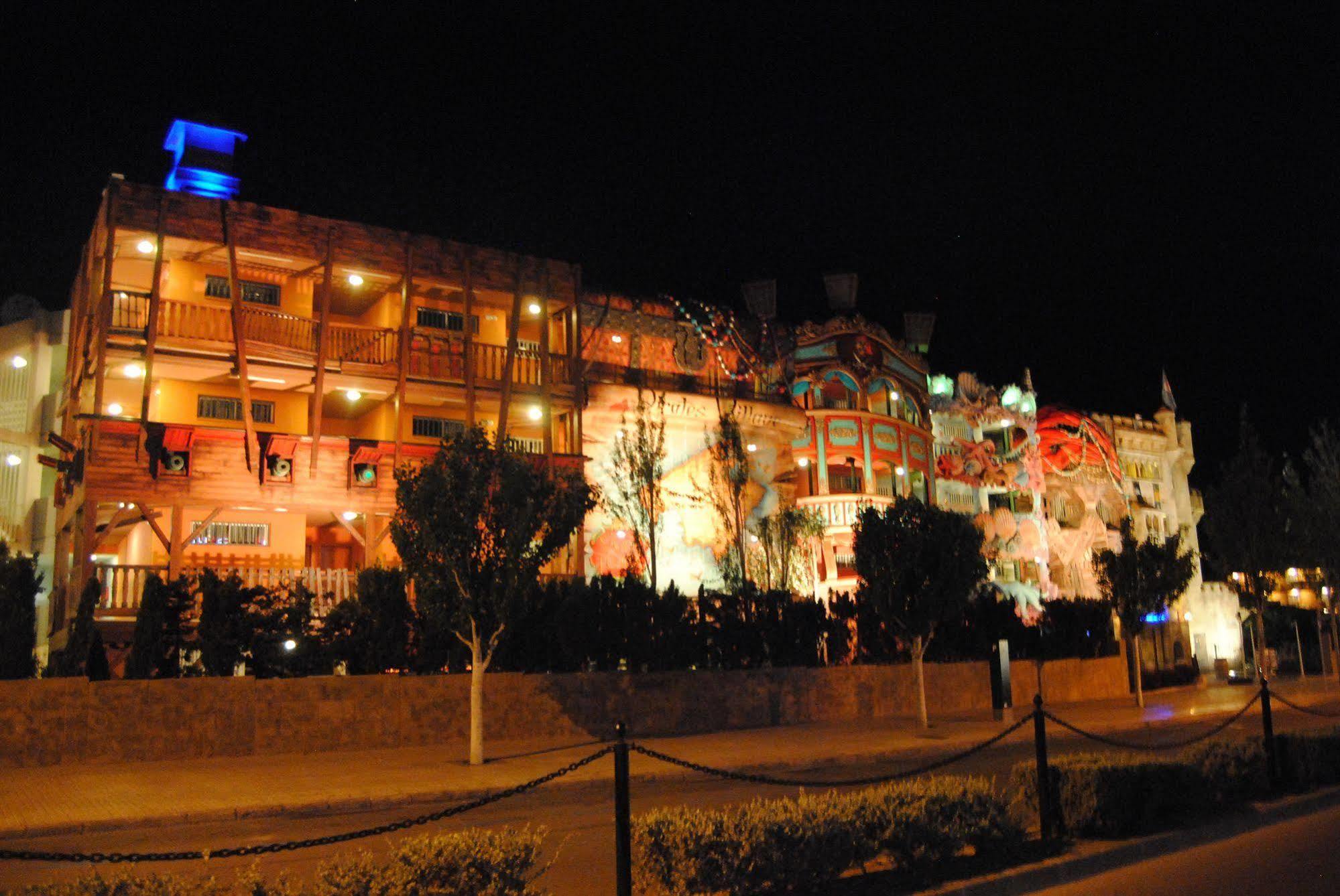 Pirates Village Apartment *
