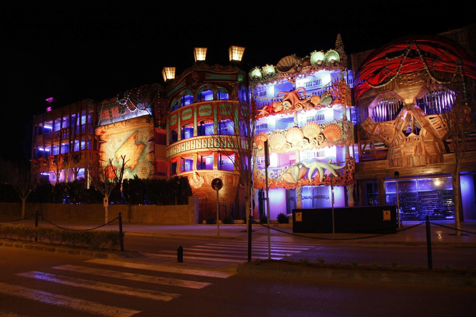Pirates Village Apartment