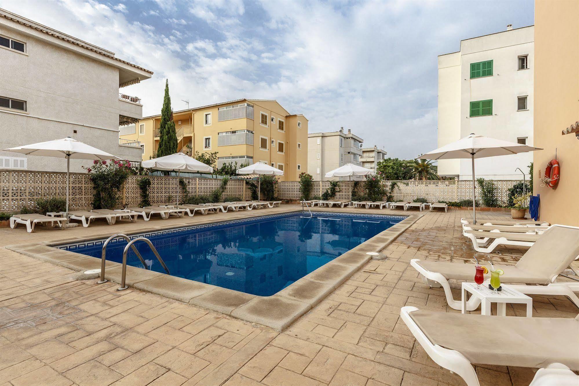 Golf Hotel 2*