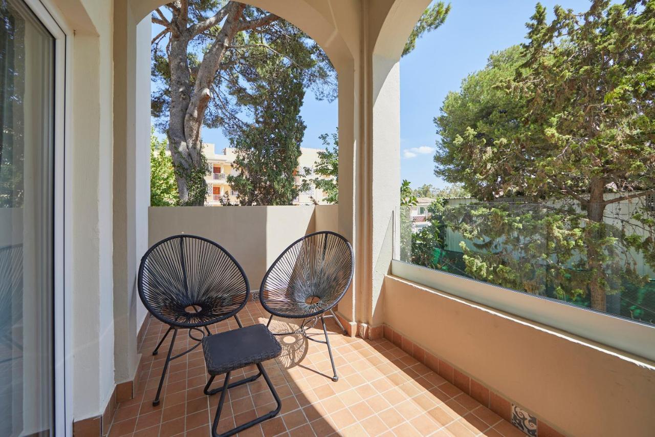 Hotel Nura & 4*