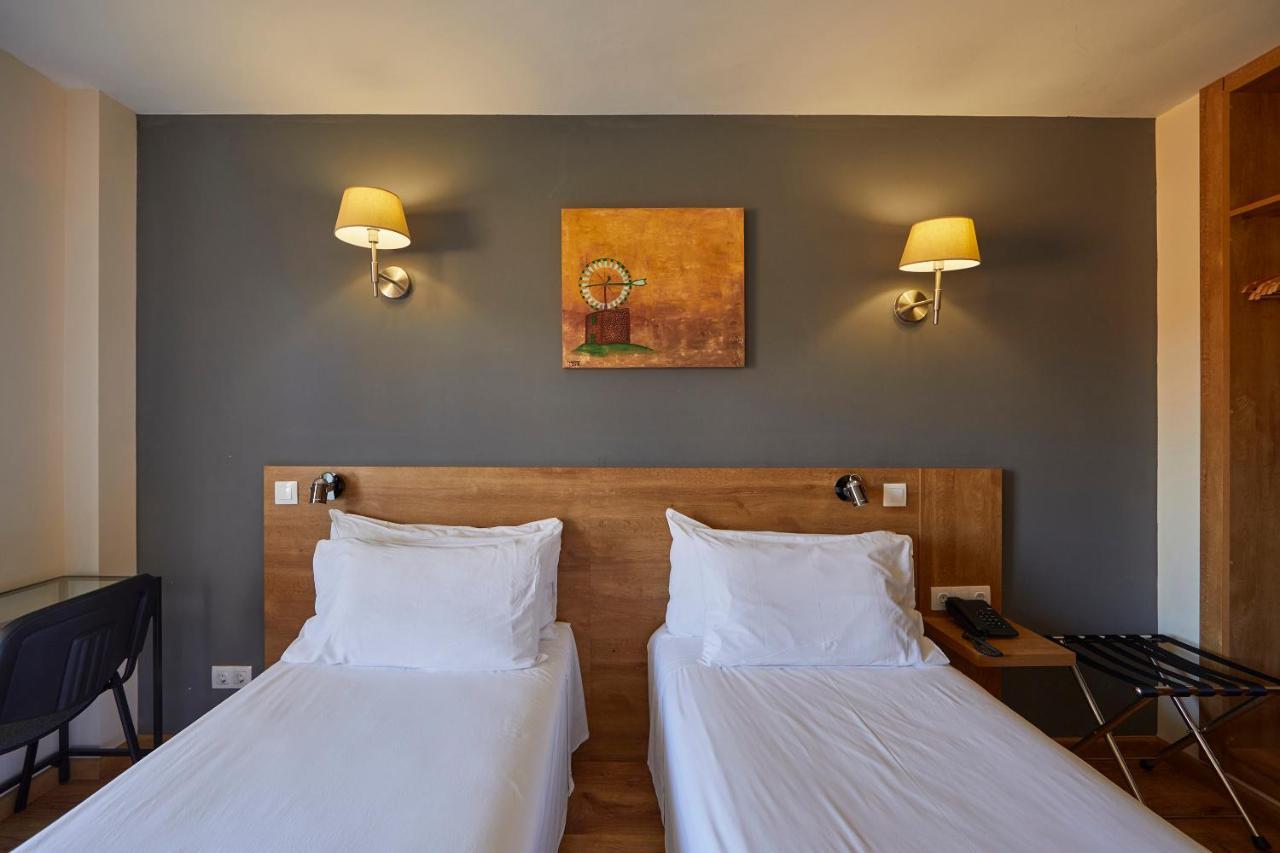 Nura & Hotel 4*