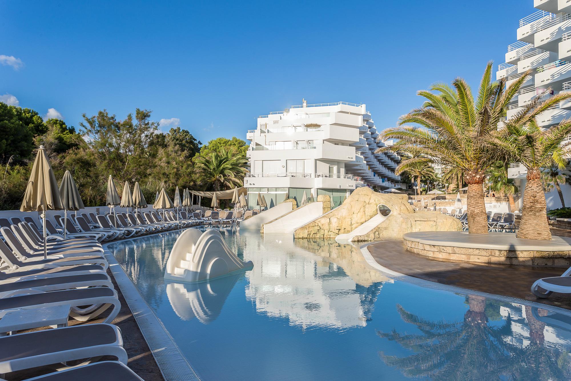 Hotel Fergus Style Cala Blanca 4*