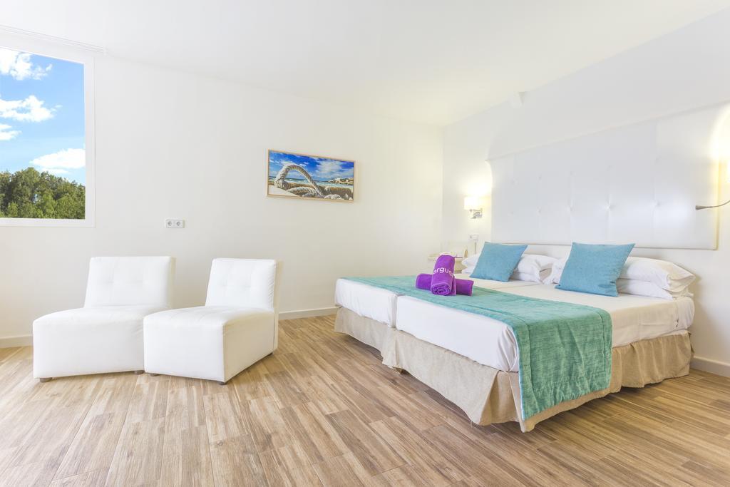 Fergus Style Cala Blanca 4*