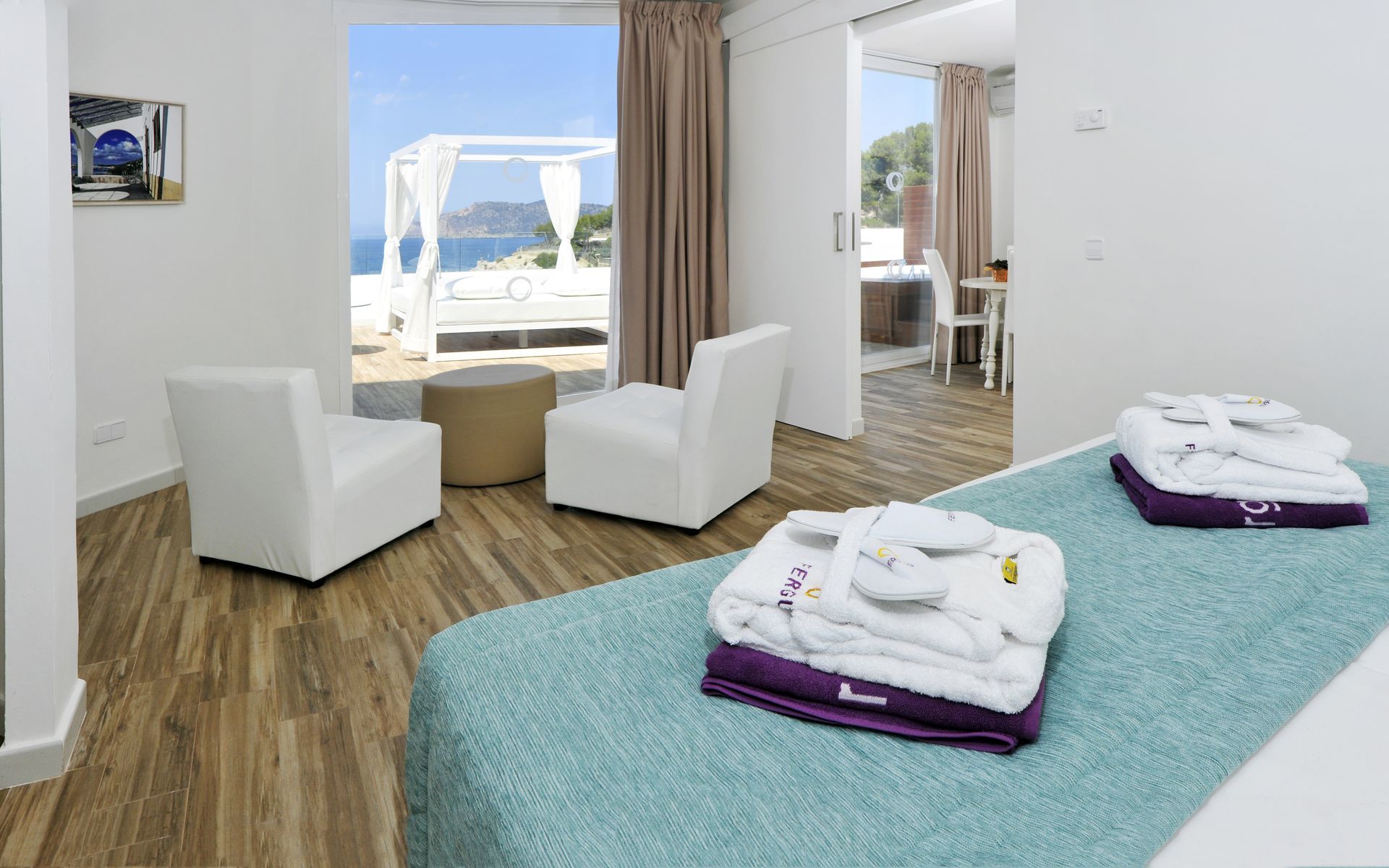 Hotel Fergus Style Cala Blanca 4*