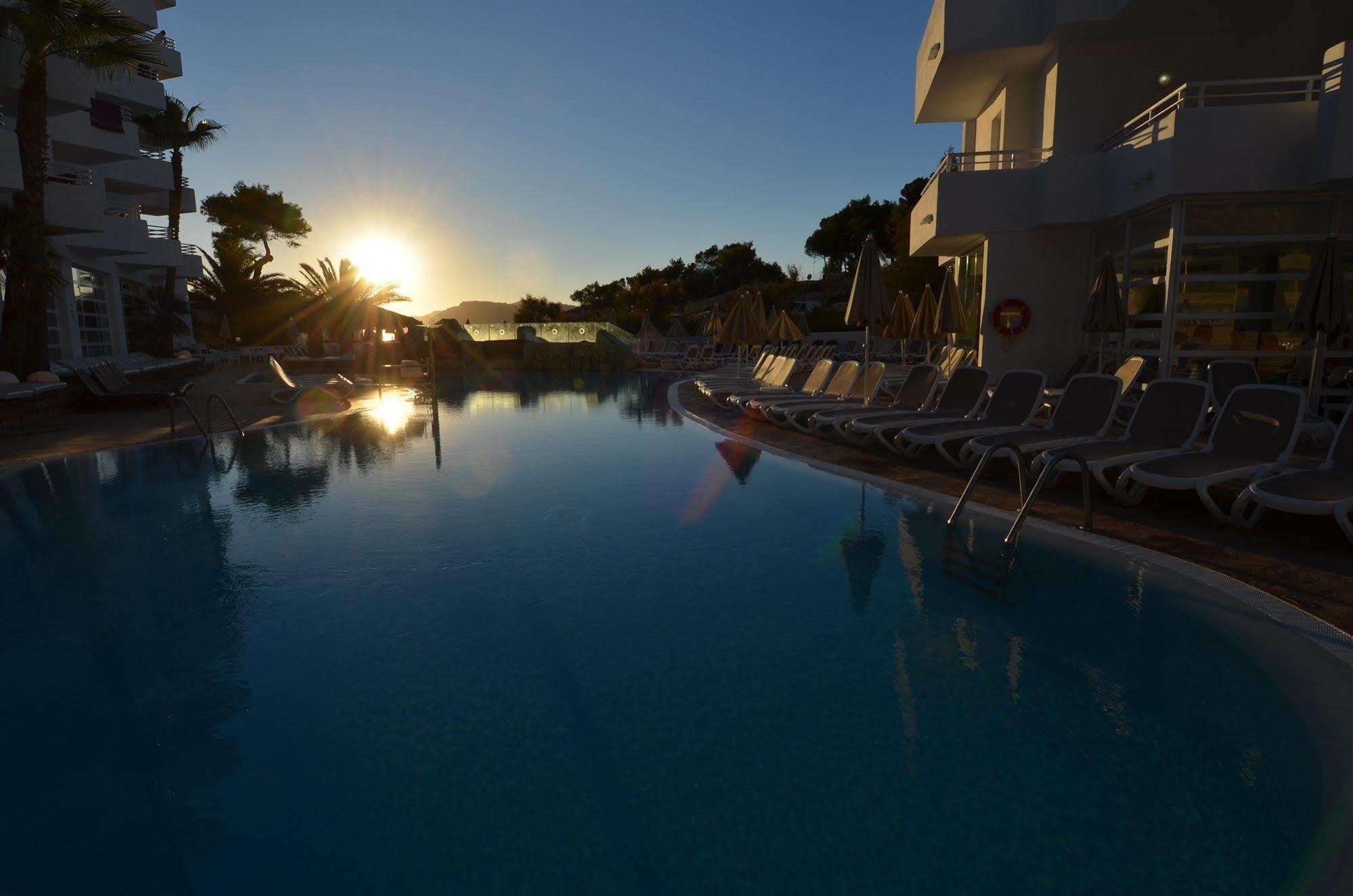 Fergus Style Cala Blanca Hotel 4*