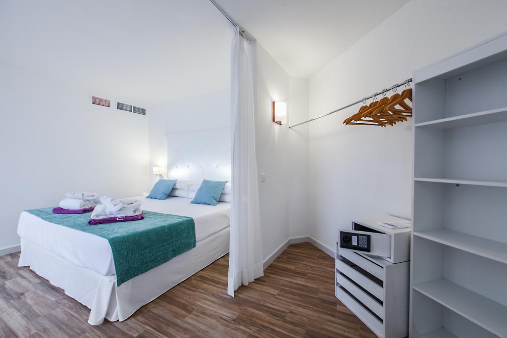 Fergus Style Cala Blanca 4*